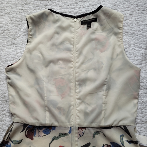 Floral Print Sleeveless - Picture 7 of 7